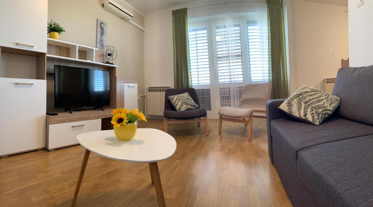 Apartment Amalia Лабин Экстерьер фото