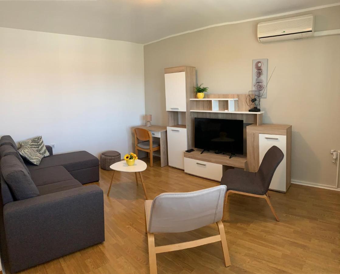 Apartment Amalia Лабин Экстерьер фото