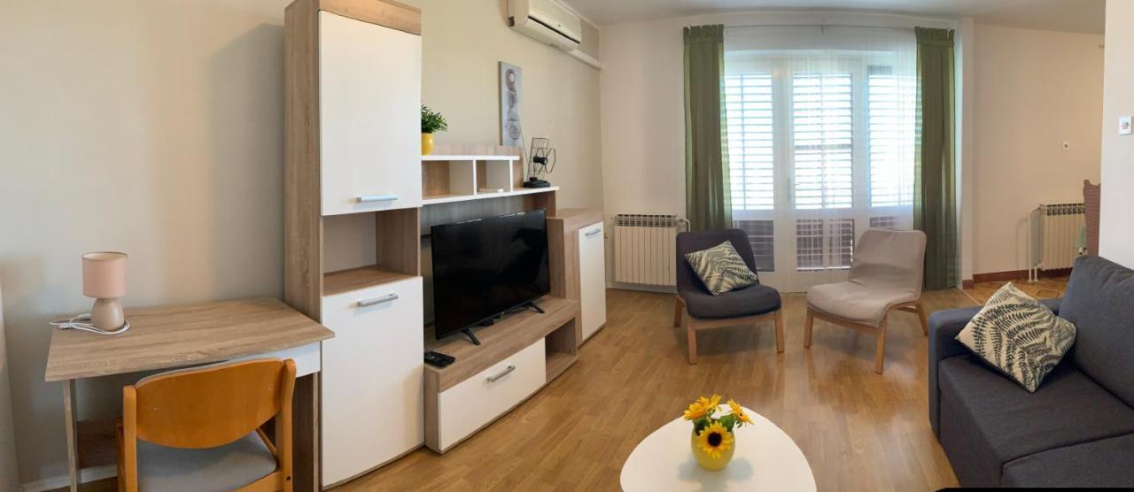 Apartment Amalia Лабин Экстерьер фото